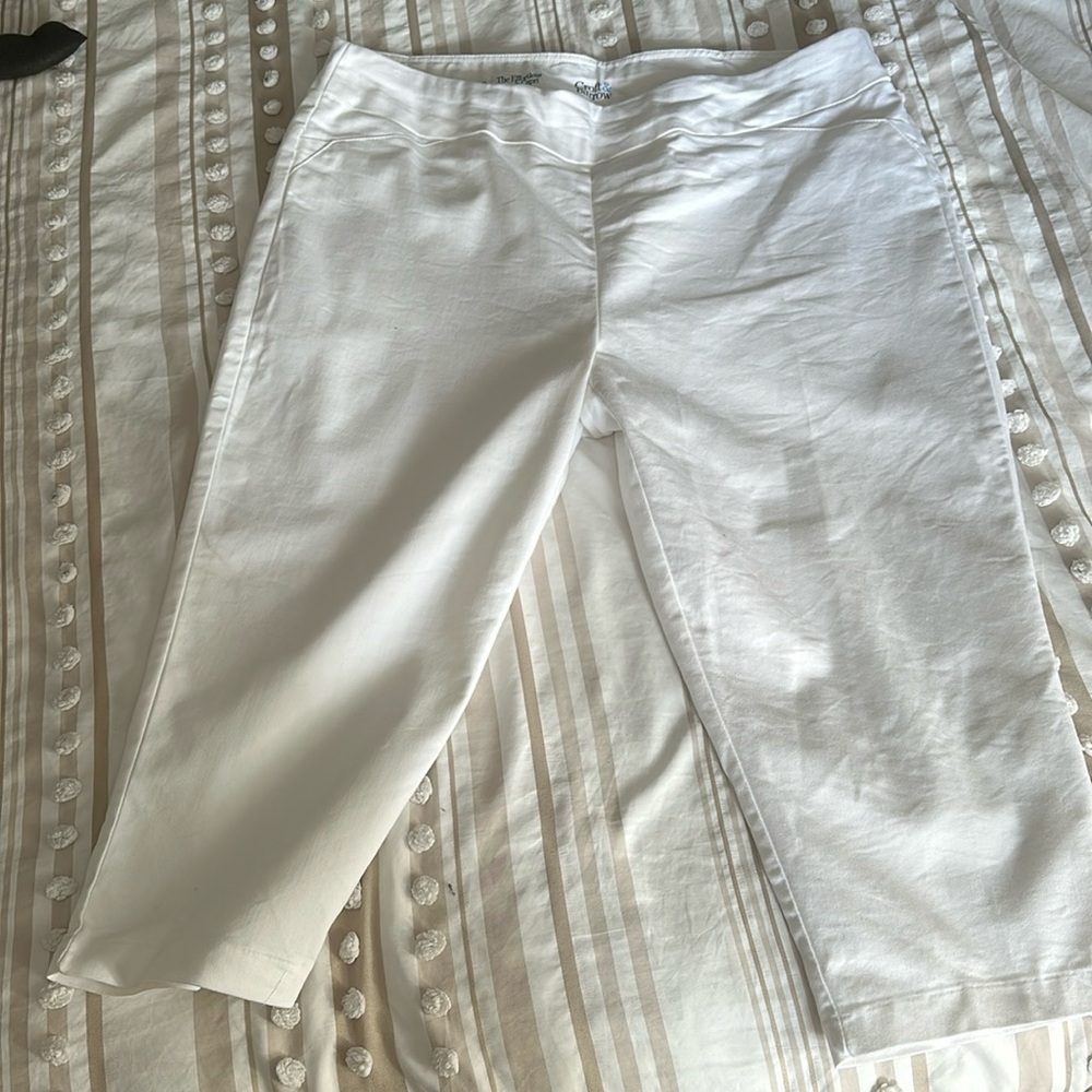 Capri pants